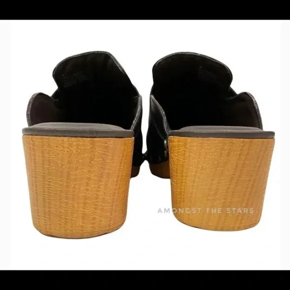 MIA Daisy Brown Studded Vegan Leather Clogs Shoes NWOT Women's size 8.5 - Picture 5 of 5